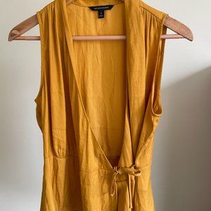 Banana Republic Wrap Blouse Size Small Mustard Yellow Tie Side Sleeveless